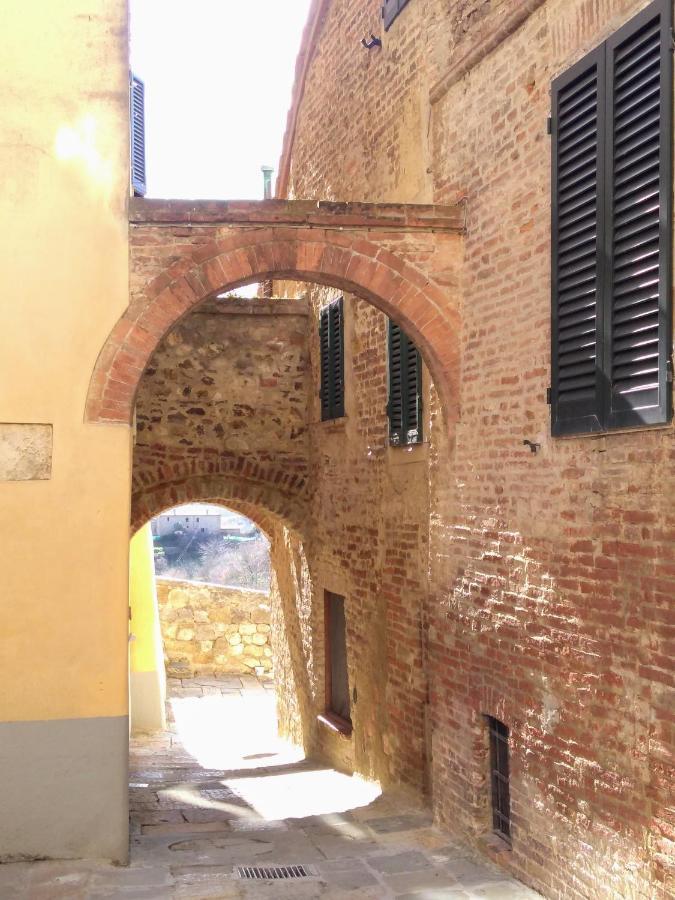 Апартаменти La Torre Del Conte,Free Wi-Fi, Amazing View Монтепульчано Екстер'єр фото